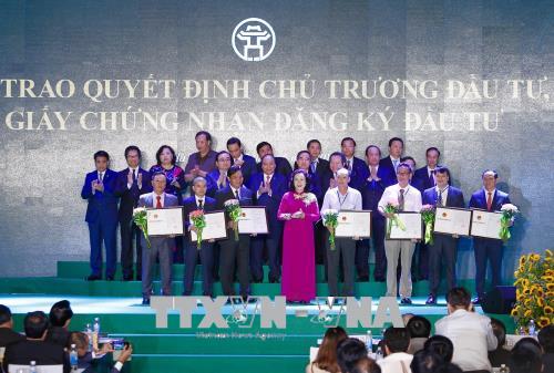 Doanh nghiệp đồng hành cùng Hà Nội trong hành trình phát triển ảnh 1